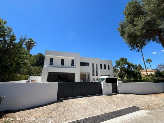 Casa en venta en San Roque (Cádiz)