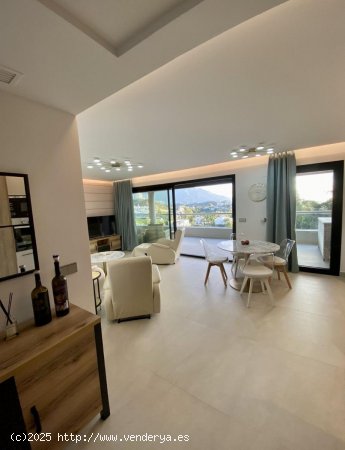 Apartamento en venta en Benahavís (Málaga)