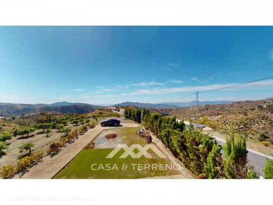 Villa en venta en Sedella (Málaga)