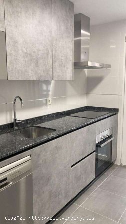  Salamanca ( Puerta Zamora );  4d, 2wc. SS.CC 1350€ - Salamanca 