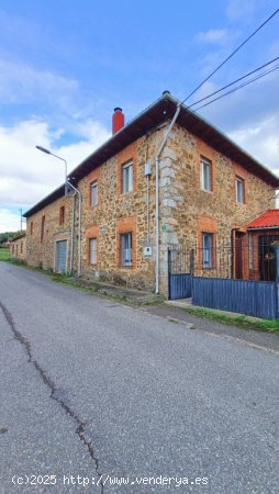 Casa de pueblo en Venta en Carrocera León