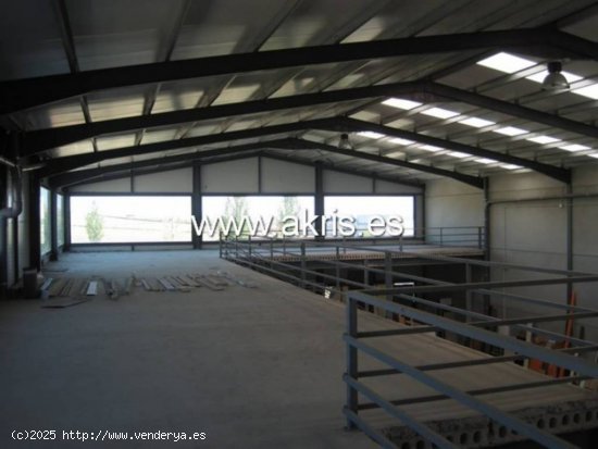 Nave Industrial en venta en Torrijos de 925 m2