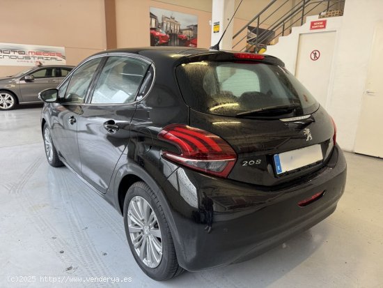 Peugeot 208 ALLURE 1.2L PureTech 60KW 82CV - Reus