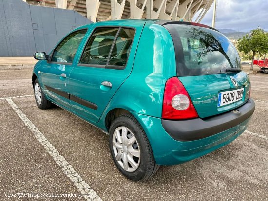 Renault Clio 1.2 75CV - 