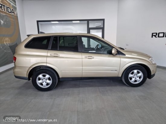 Ssangyong Kyron 2.0 140CV de 2008 con 200.000 Km por 6.000 EUR. en Sevilla