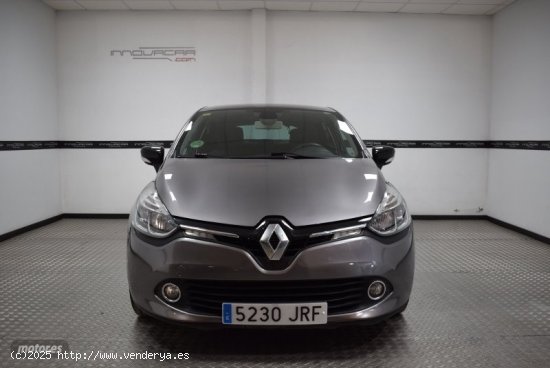 Renault Clio 0.9i Limited de 2016 con 52.000 Km por 10.900 EUR. en Valencia