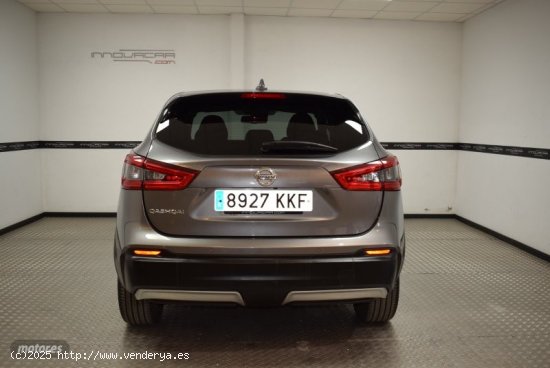 Nissan Qashqai 1.2i de 2018 con 79.000 Km por 17.500 EUR. en Valencia