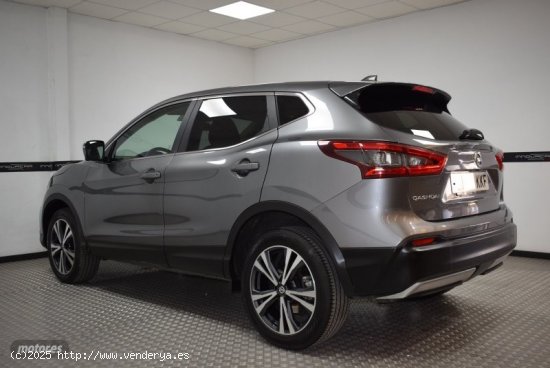 Nissan Qashqai 1.2i de 2018 con 79.000 Km por 17.500 EUR. en Valencia