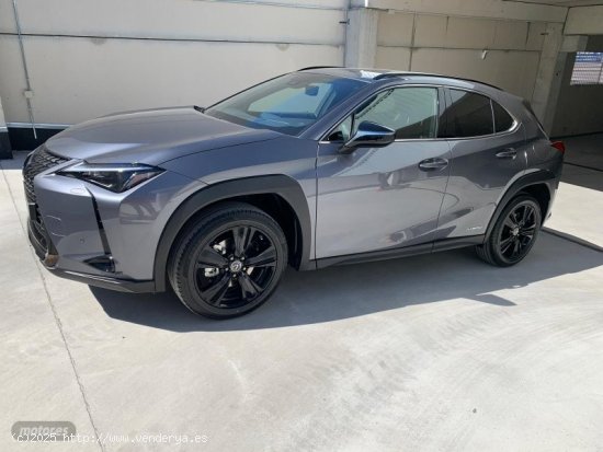  Lexus UX 250h Style de 2021 con 89.000 Km por 23.000 EUR. en Madrid 