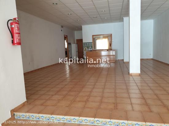 LOCAL COMERCIAL EN VIA PRINCIPAL DE ONTINYENT - VALENCIA