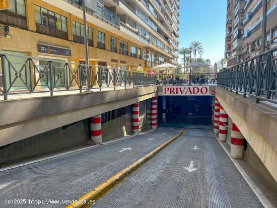 Plaza de Garaje para Coche en Venta en Ensanche Diputación - ALICANTE