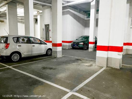 Plaza de Garaje para Coche en Venta en Ensanche Diputación - ALICANTE