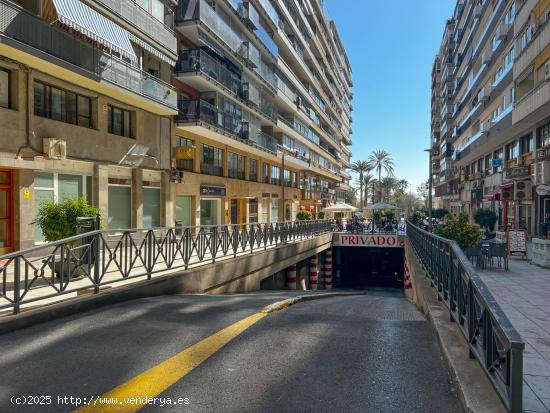 PLAZA DE GARAJE PARA COCHE EN VENTA EN ENSANCHE DIPUTACION - ALICANTE