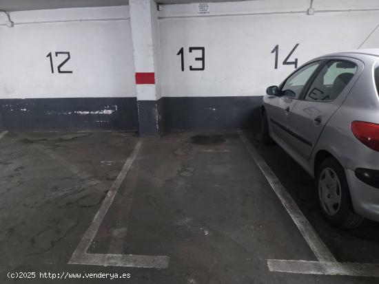 Plaza para coche pequeño - BARCELONA