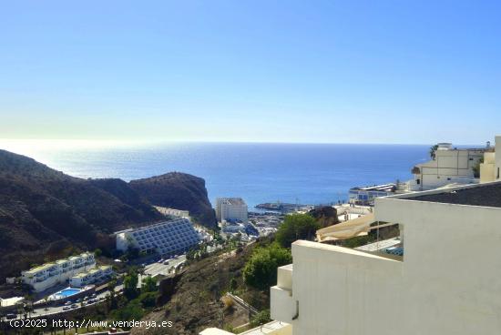 APARTAMENTO RENOVADO EN UN ESTILO MODERNO CON TERRAZA GRANDE Y VISTAS AL MAR. COMPLEJO MALIBU - LAS 