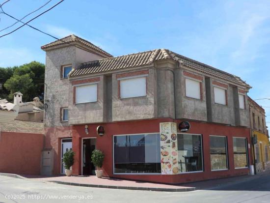 SE VENDE CASA CON LOCAL COMERCIAL - MURCIA