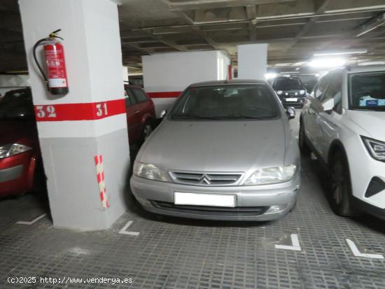  PLAZA DE PARKING EN LA AVENIDA DE ROMA PARA COCHE PEQUEÑO - BARCELONA 