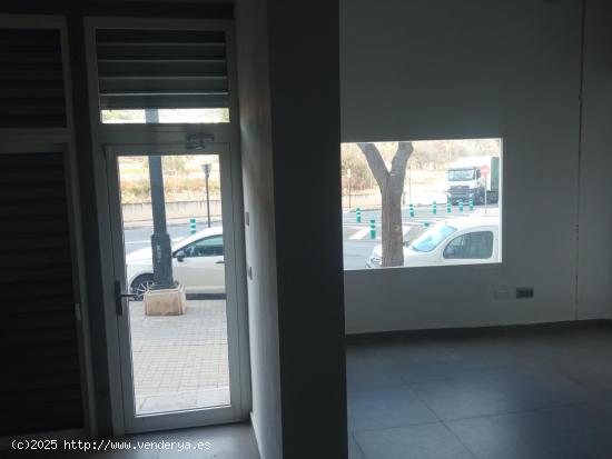  ALQUILER LOCAL COMERCIAL ZONA NORTE-Av Tirant Lo Blanc - ALICANTE 