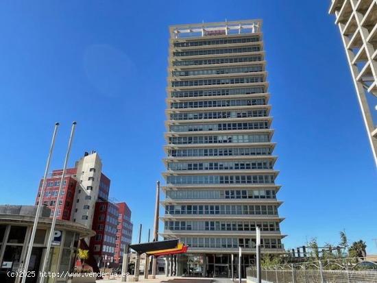 Impresionante planta de oficinas completa, en edificio Torre Godoy. - MURCIA