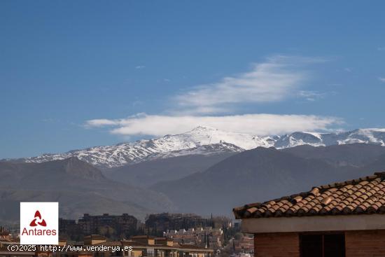 Ático de 141 m2, garaje y trastero en Alminares con grandes vistas panorámicas. Piscina comunitari