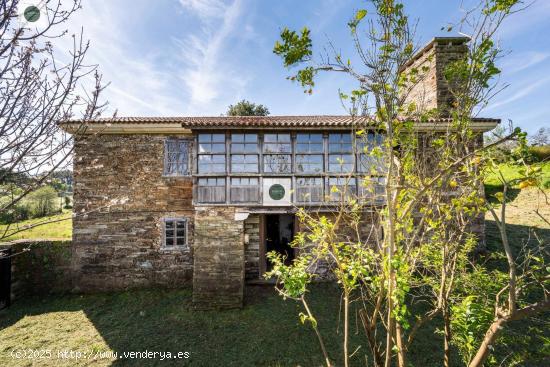 Espectacular casa Rectoral con gran parcela, varios anexos y hórreo - A CORUÑA