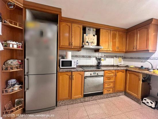 SE VENDE PISO EN CARRER PRIMER DE MAIG - ZONA NORD - ALICANTE