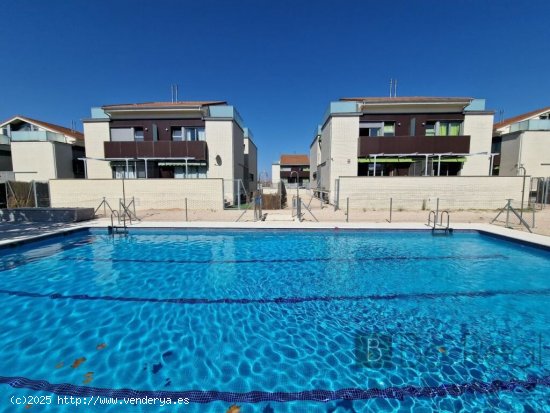  EN ALQUILER PARA ESTUDIANTES, CHALET CON PISCINA EN VILLANUEVA DE LA CAÑADA (MADRID) 