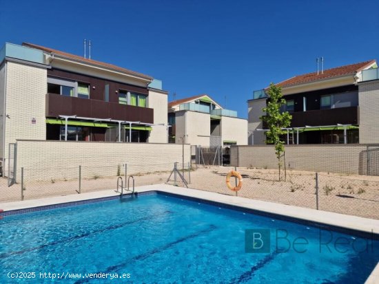 EN ALQUILER PARA ESTUDIANTES, CHALET CON PISCINA EN VILLANUEVA DE LA CAÑADA (MADRID)