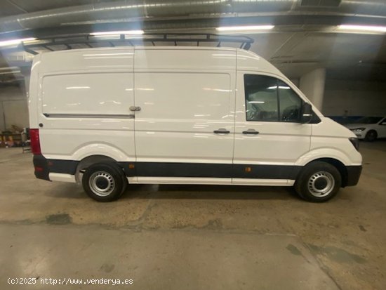 Volkswagen Crafter 35 Furgon BL TA L3H3 2.0TDI 103kW140CV - GARANTIA FÁBRICA 12/2025 - Barcelona