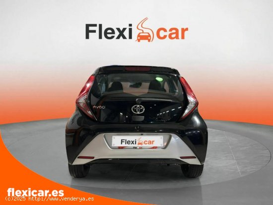 Toyota Aygo 1.0 70 x-play - Gavá