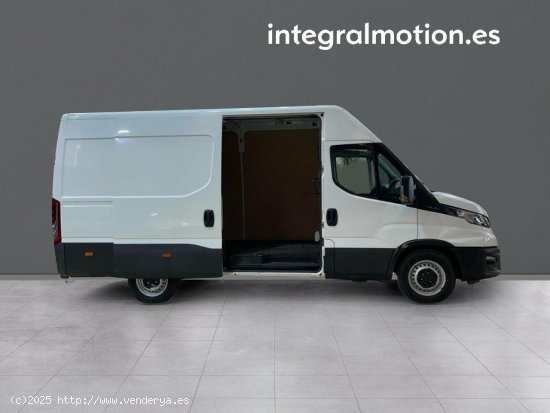 Iveco Daily 2.3 TD 35S 16 V 3520L/H2 12 M3 - Sada