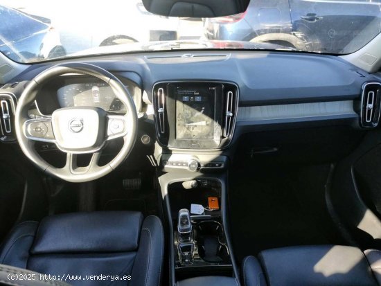 Volvo XC40 2.0 B5 G AWD Inscription Auto - San Vicente del Raspeig