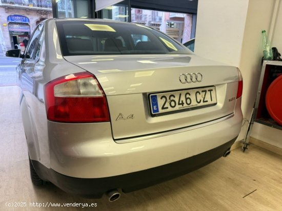 Audi A4 1.8 T - 