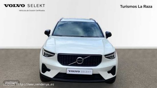 Volvo XC40 PLUS, B3, GASOLINA, DARK de 2024 con 5 Km por 39.900 EUR. en Sevilla