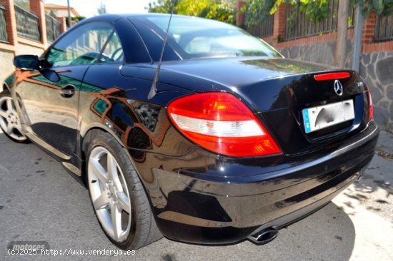 Mercedes Clase SLK 200K AMG PIEL. BIXENON NAVI. DVD FULLL de 2007 con 197.000 Km por 12.700 EUR. en 