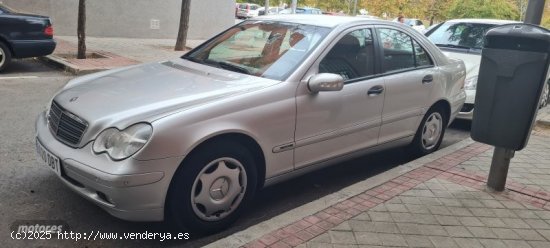 Mercedes 200 CDI de 2003 con 111.673 Km por 5.500 EUR. en Madrid