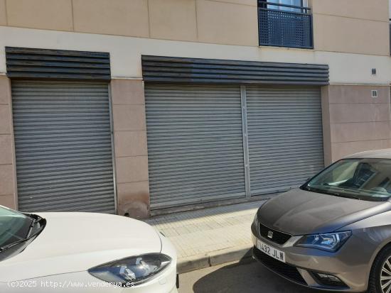 OPORTUNIDAD LOCAL COMERCIAL EN MORA LA NOVA - TARRAGONA