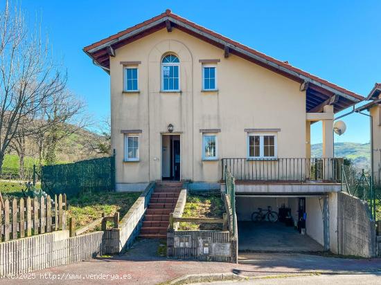  Chalet Independiente en Soto-Iruz, Santiurde de Toranzo: Tu Rincón de Paz - CANTABRIA 