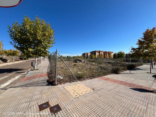  Solar Urbanizable en la Zona de las Abadias - BADAJOZ 