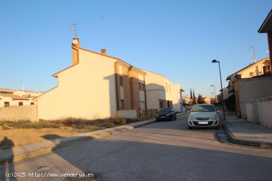 Venta de solar de 300 m2 en Ejea - ZARAGOZA