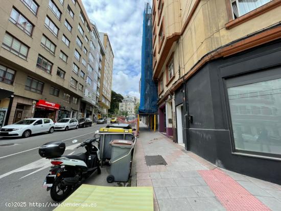 LOCAL SUPERCOMERCIAL EN AVENIDA FINISTERRE - A CORUÑA