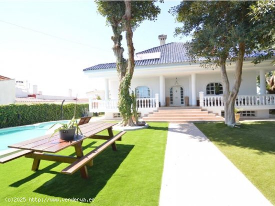 Villa en venta en Torrevieja (Alicante)