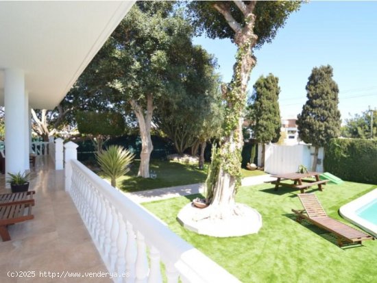 Villa en venta en Torrevieja (Alicante)