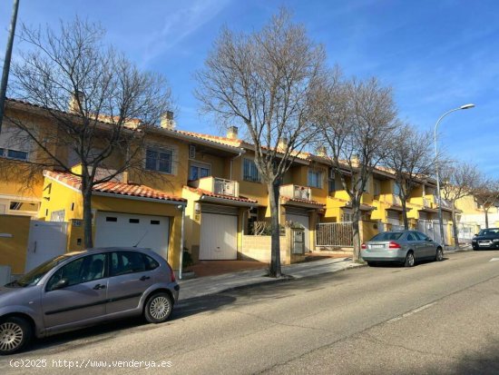 CHALET ADOSADO EN TOLEDO CAPITAL