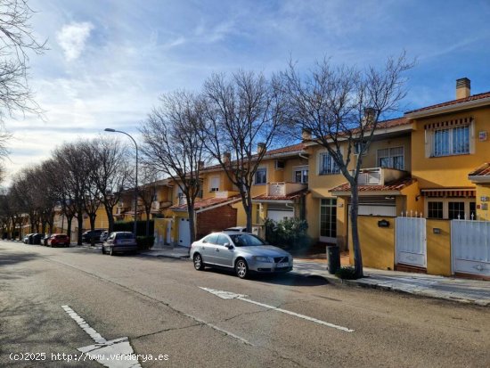 CHALET ADOSADO EN TOLEDO CAPITAL