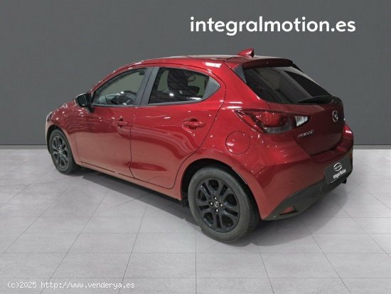 Mazda 2 1.5 GE 66kW (90CV) Black Tech Edition - Sada