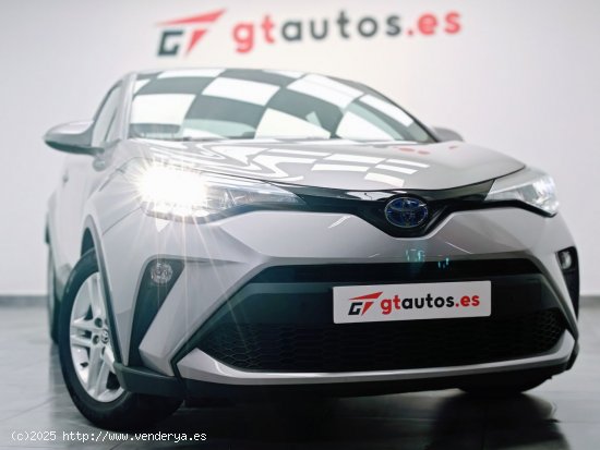 Toyota C-HR 1.8 Hybrid Club 122cv - Málaga