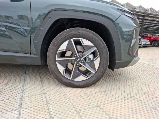 Hyundai Tucson  FL Híbrido enchufable 1.6 T-GDi (253 CV) AT6 2WD Smart - 