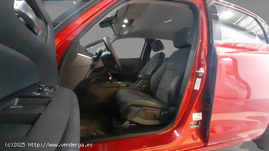 Honda Jazz  Híbrido 1.5 i-MMD 80 kW (109 CV) e-CVT Elegance - 