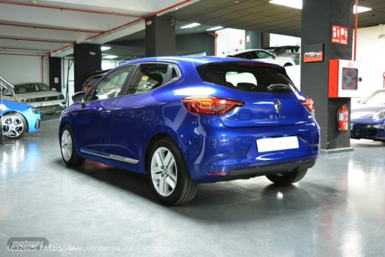 Renault Clio Evolution E-Tech full hybrid 145 (103kw) de 2021 con 71.000 Km por 15.400 EUR. en Madri